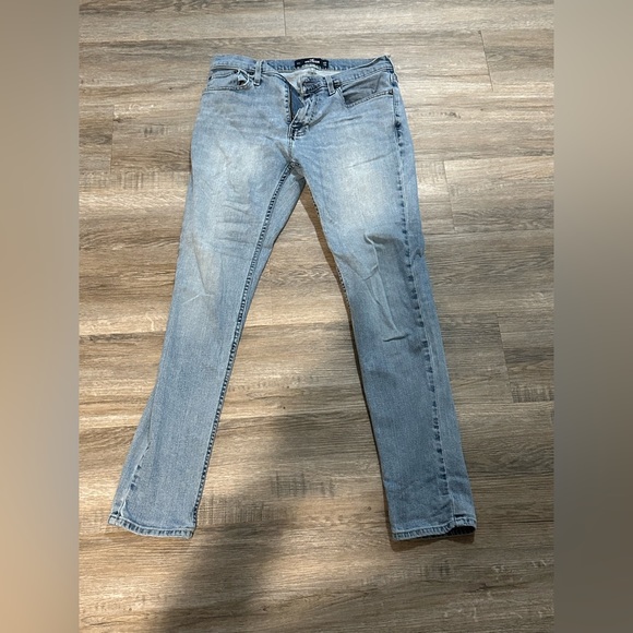 Hollister Jeans - Picture 1 of 4